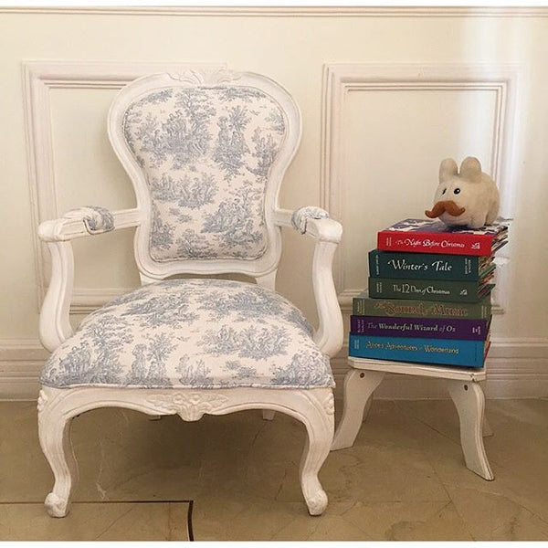 Classic Louis XV petit armchair for children