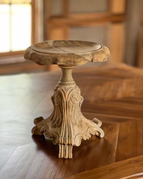 Rococo table-top pedestal