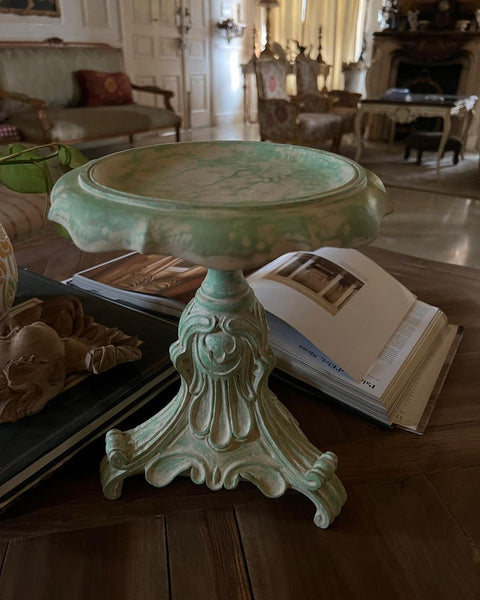 Rococo table-top pedestal